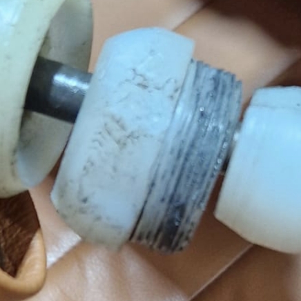 Gros plan pièce défecteuse.jpg