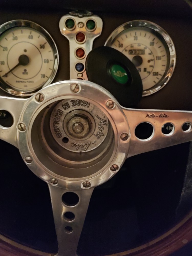 cache volant Motolita.jpg