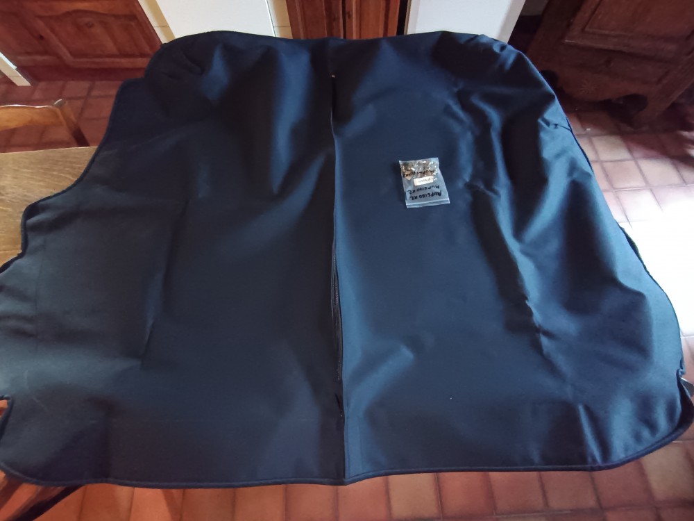 1 Couvre-tonneau.jpg