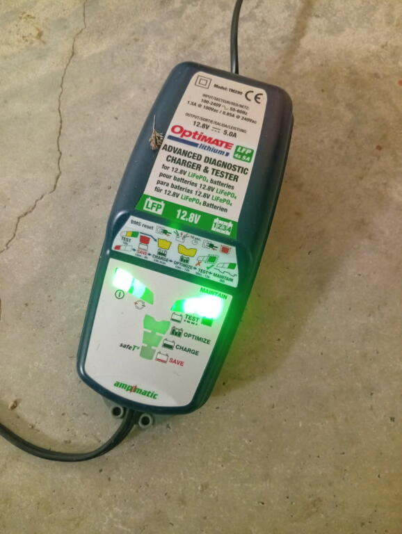 chargeur batterie Lithium.jpg
